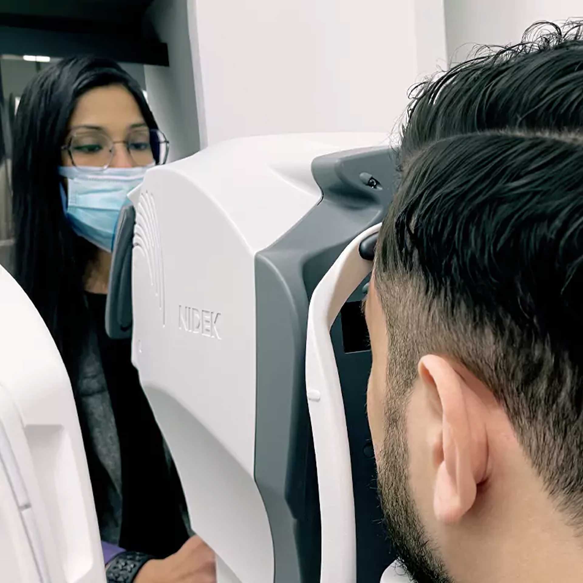 Personalized eye health screening, management, and follow-ups at HARINA Optométristes