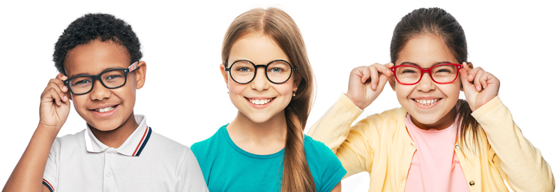 Illustration of a child's eye with myopia, showing blurred distant vision