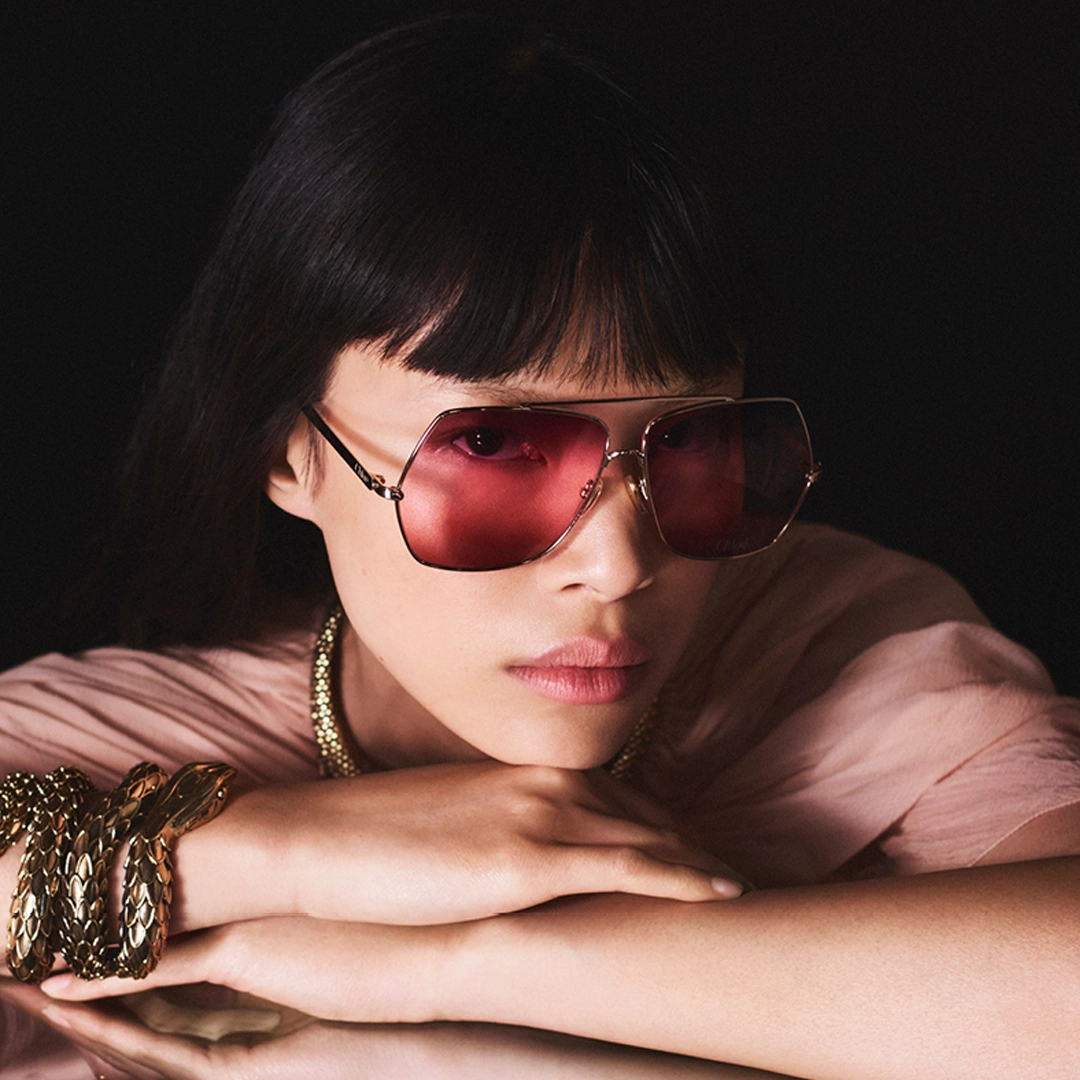 Lunettes Chloé féminines et bohèmes aux courbes douces et gracieuses.